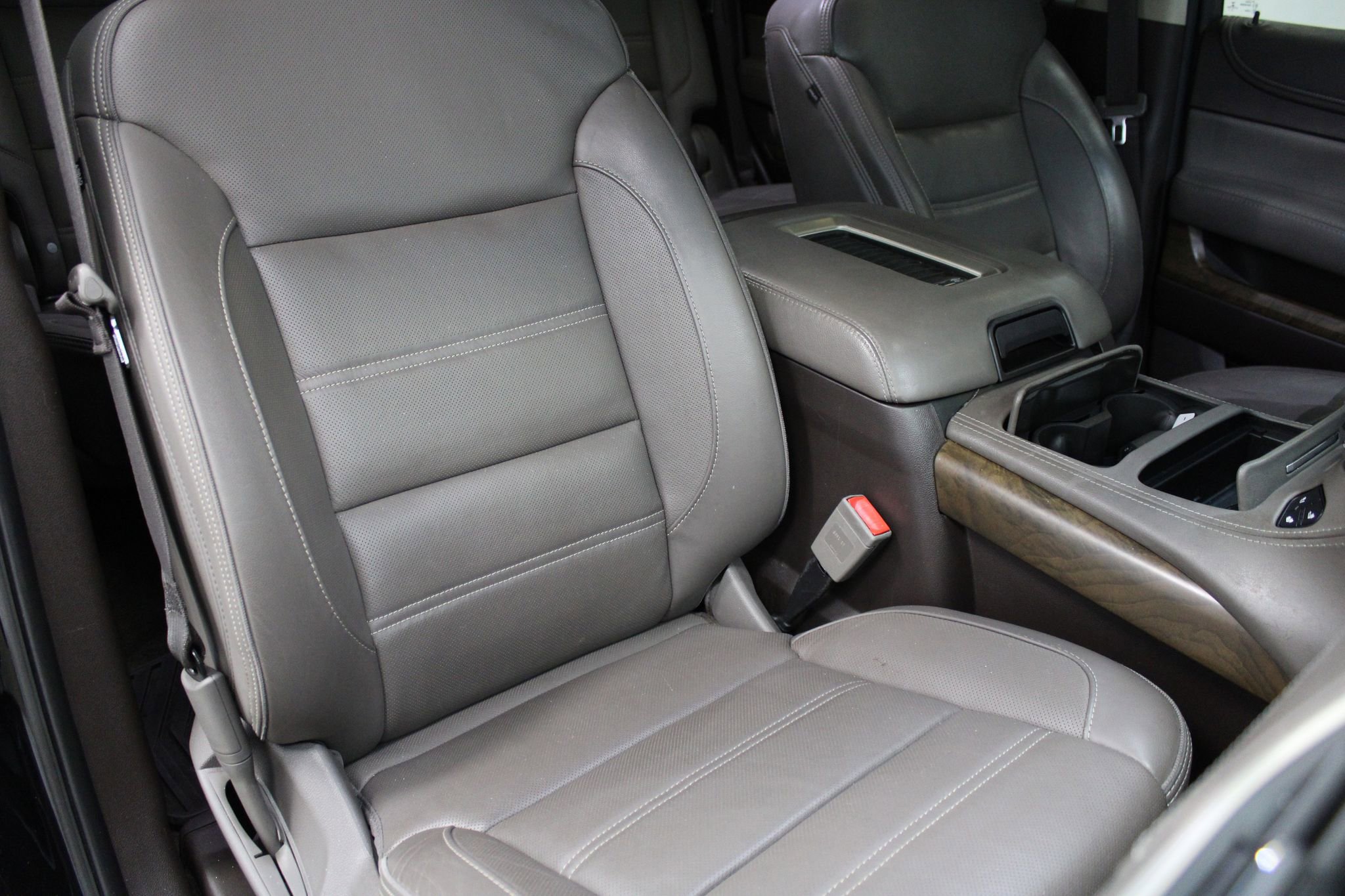 Used 2018 GMC Yukon Denali image 29