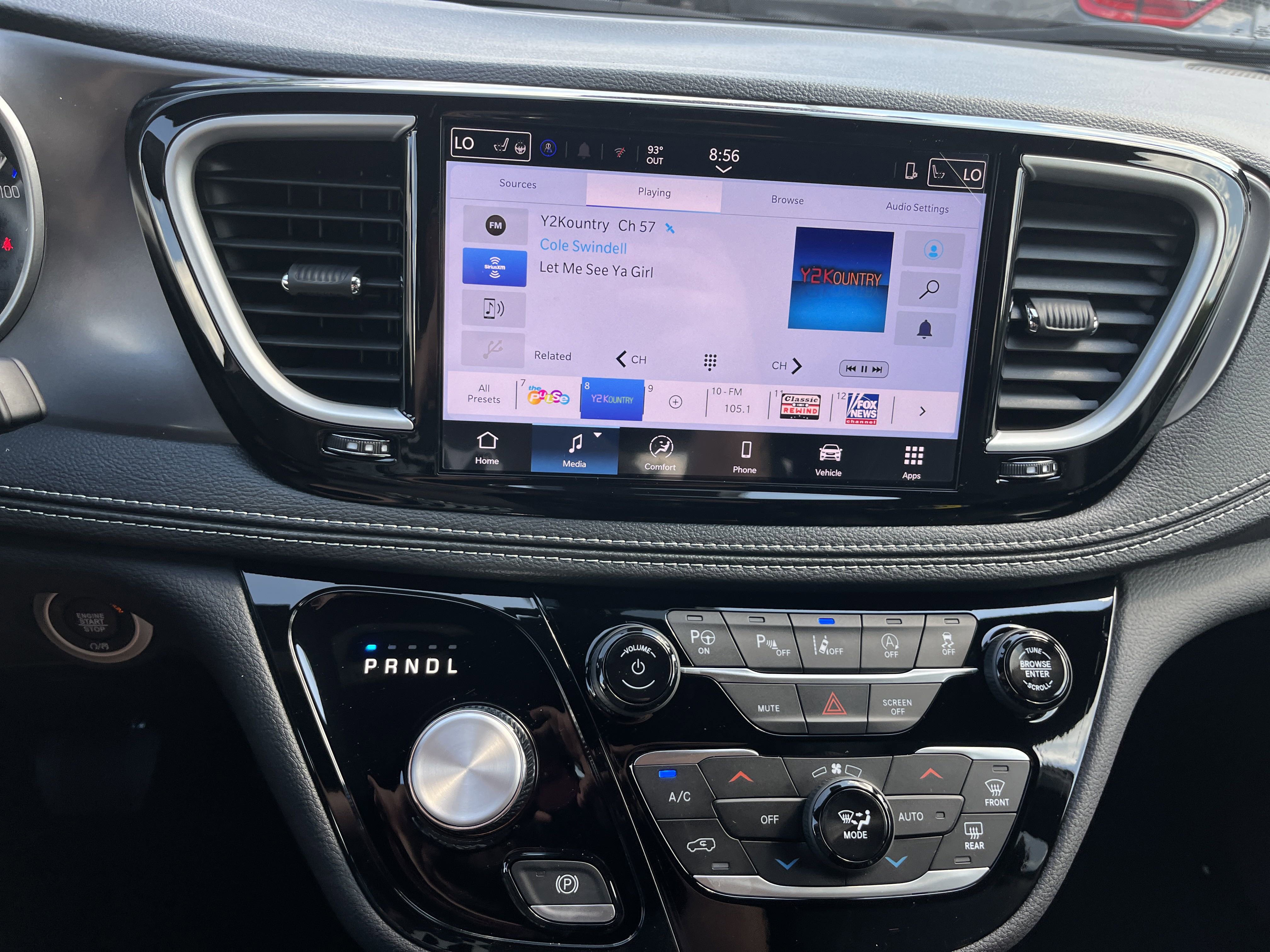 New 2025 Chrysler Pacifica Select FWD image 10