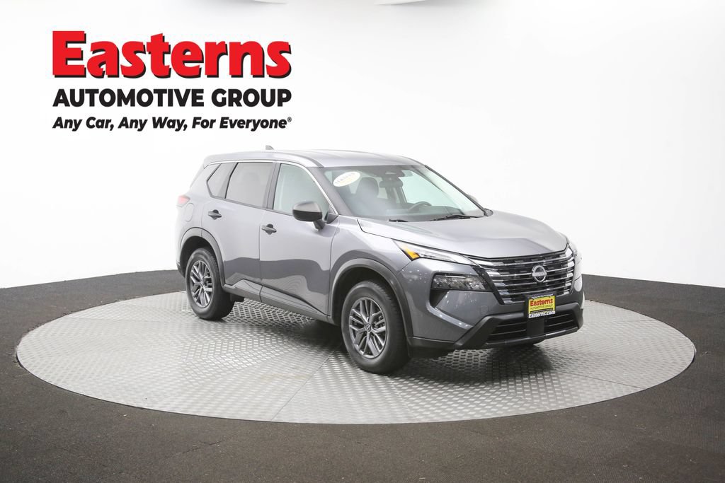 Used 2024 Nissan Rogue S AWD/4WD image 45