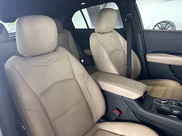 Certified 2024 Cadillac XT4 Luxury w/ Cold Weather Package AWD/4WD image 22