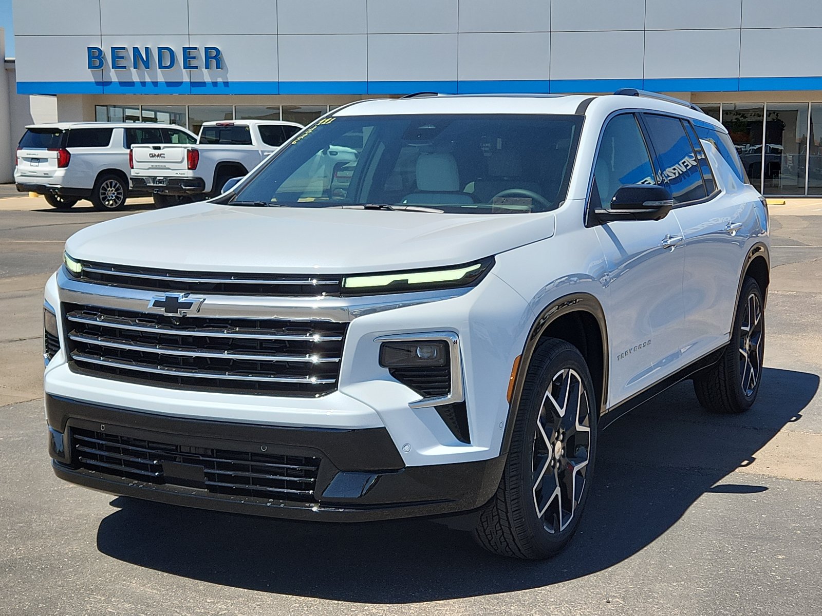 New 2026 Chevrolet Traverse High Country w/ LPO, Floor Liner Package AWD/4WD video 1