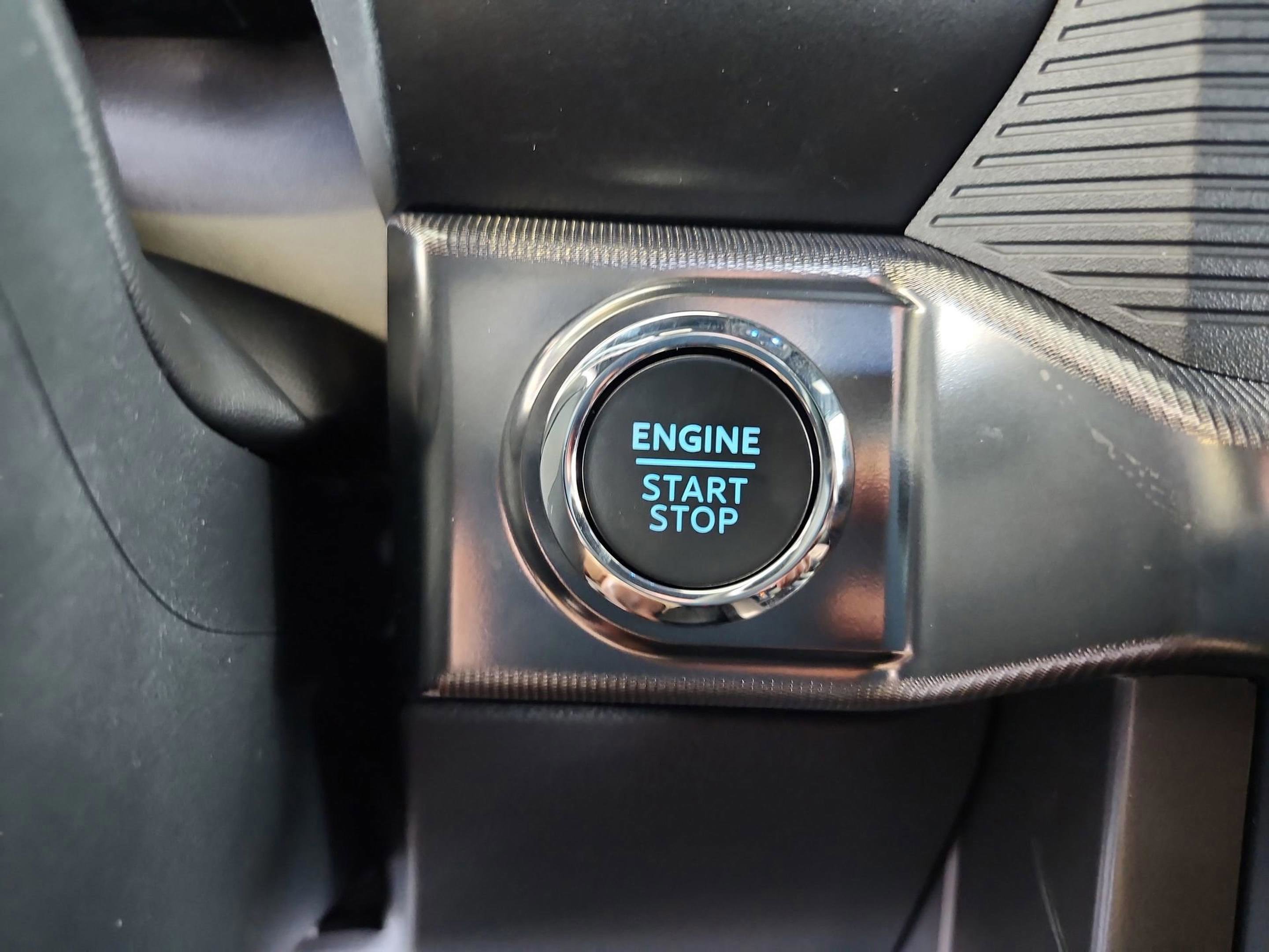 New 2025 Ford F150 Lariat w/ Equipment Group 502A High image 22