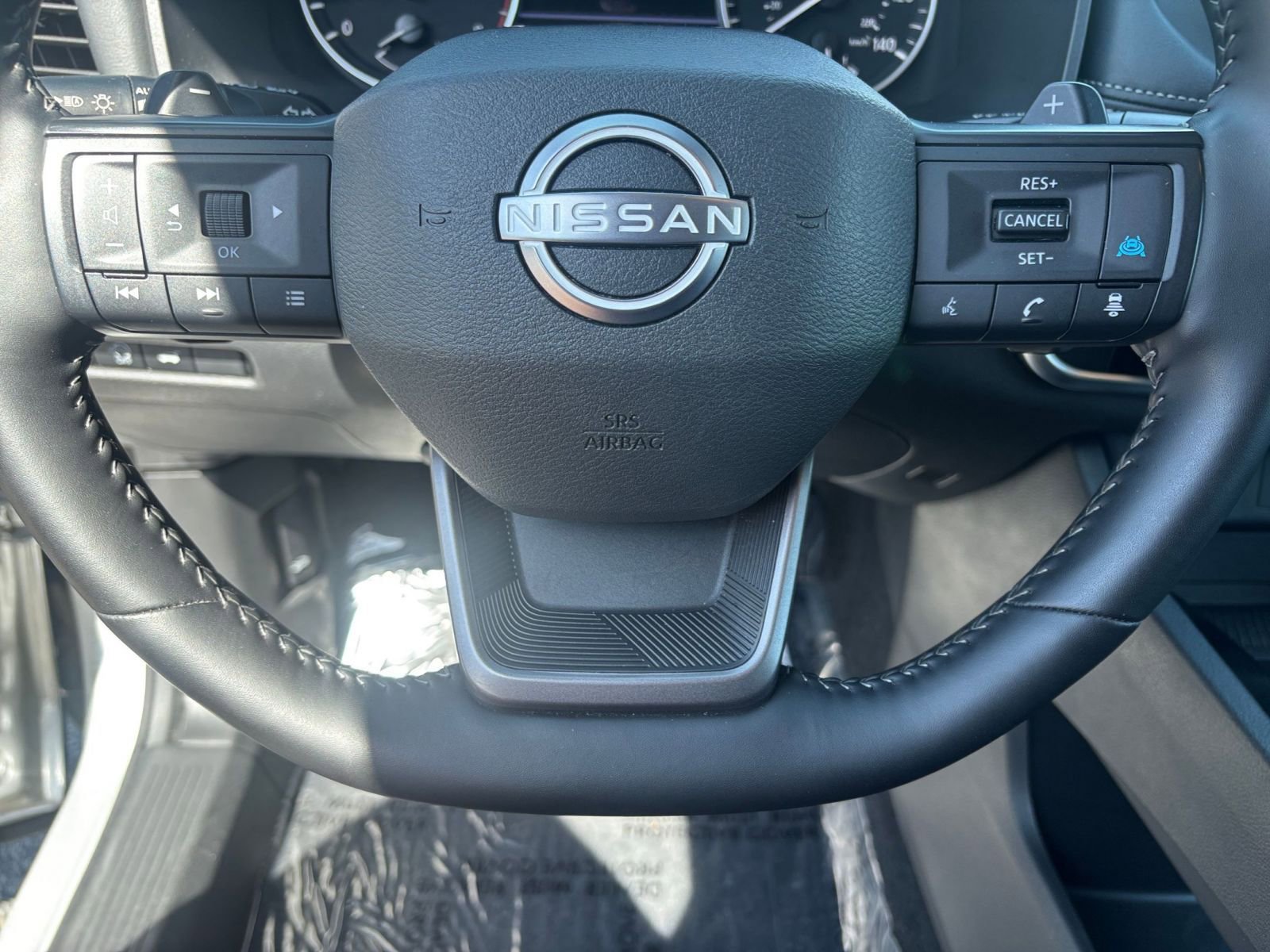 Used 2025 Nissan Rogue SV AWD/4WD image 35