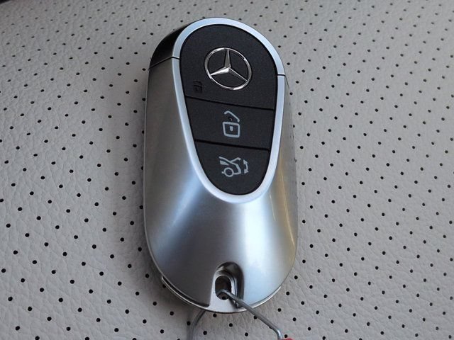 New 2026 Mercedes-Benz GLC 300 image 30