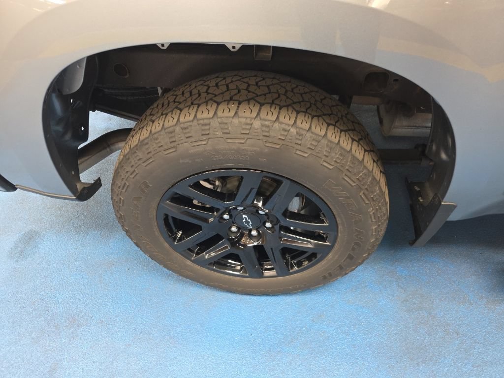 Certified 2023 Chevrolet Silverado 1500 Custom w/ LPO, Dark Essentials Package AWD/4WD image 10