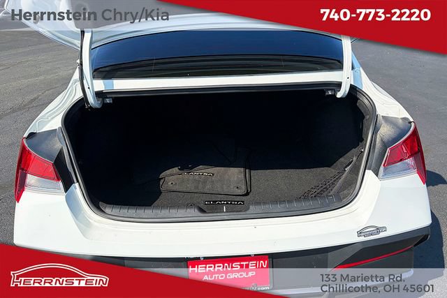 Used 2024 Hyundai Elantra SE FWD image 22