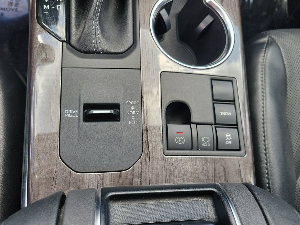 Used 2023 Toyota Highlander Limited image 33