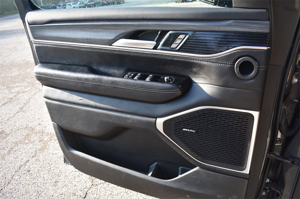 Used 2024 Jeep Wagoneer Series III image 41