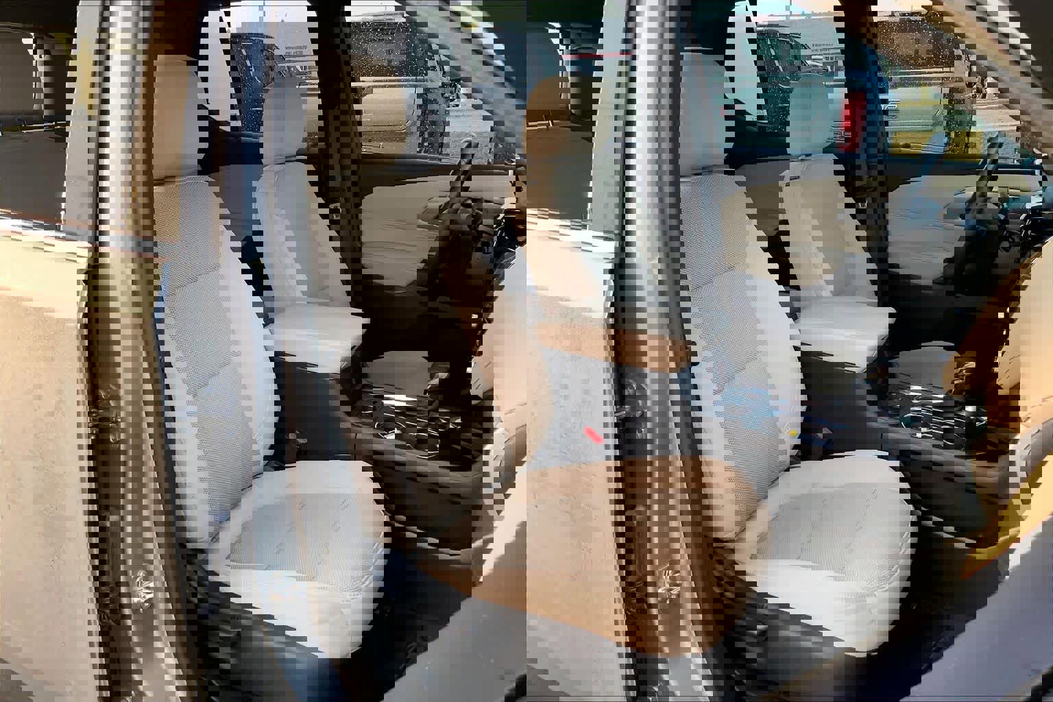 Used 2023 Chevrolet Traverse LT image 8