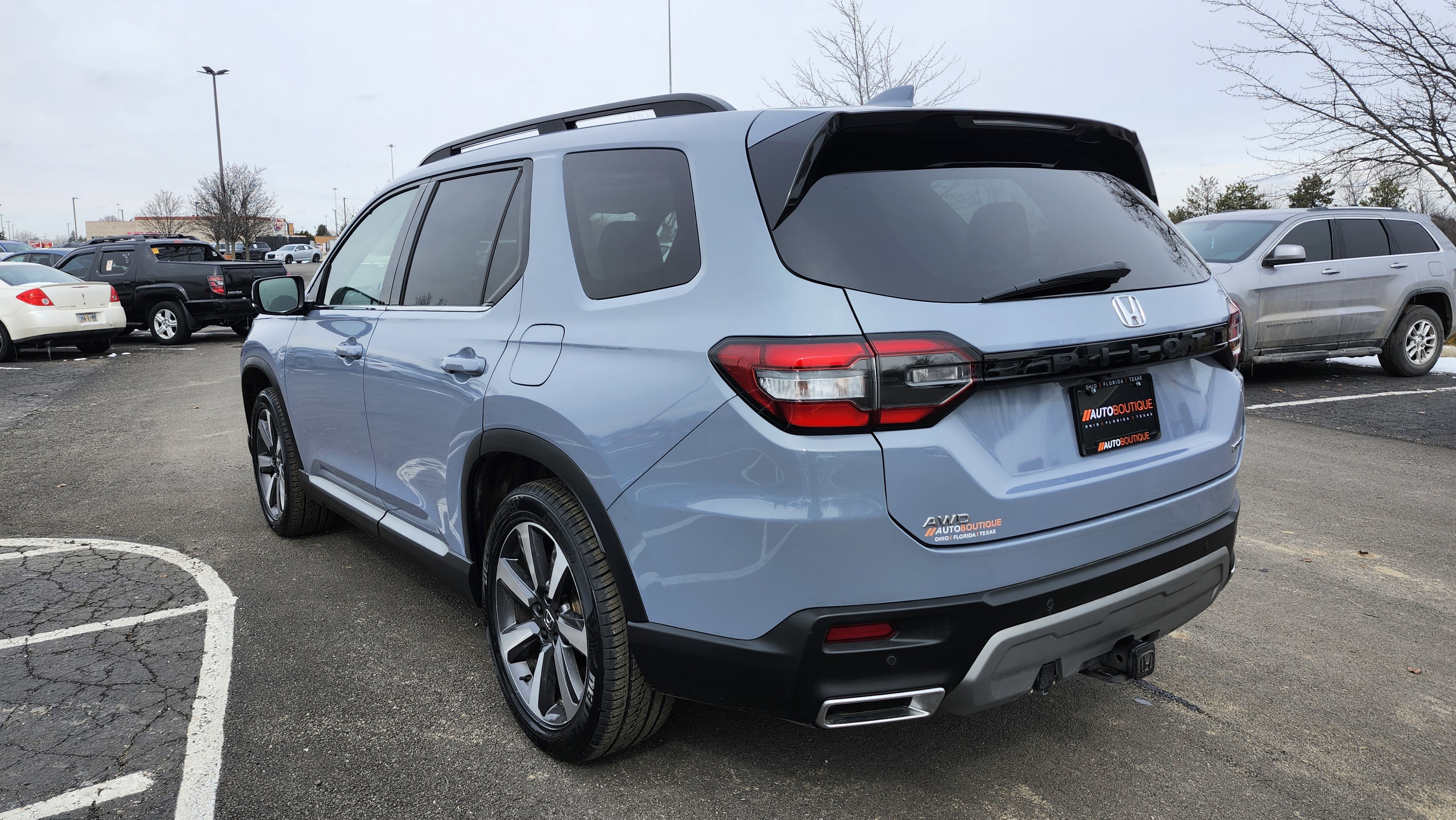 Used 2024 Honda Pilot Touring image 18