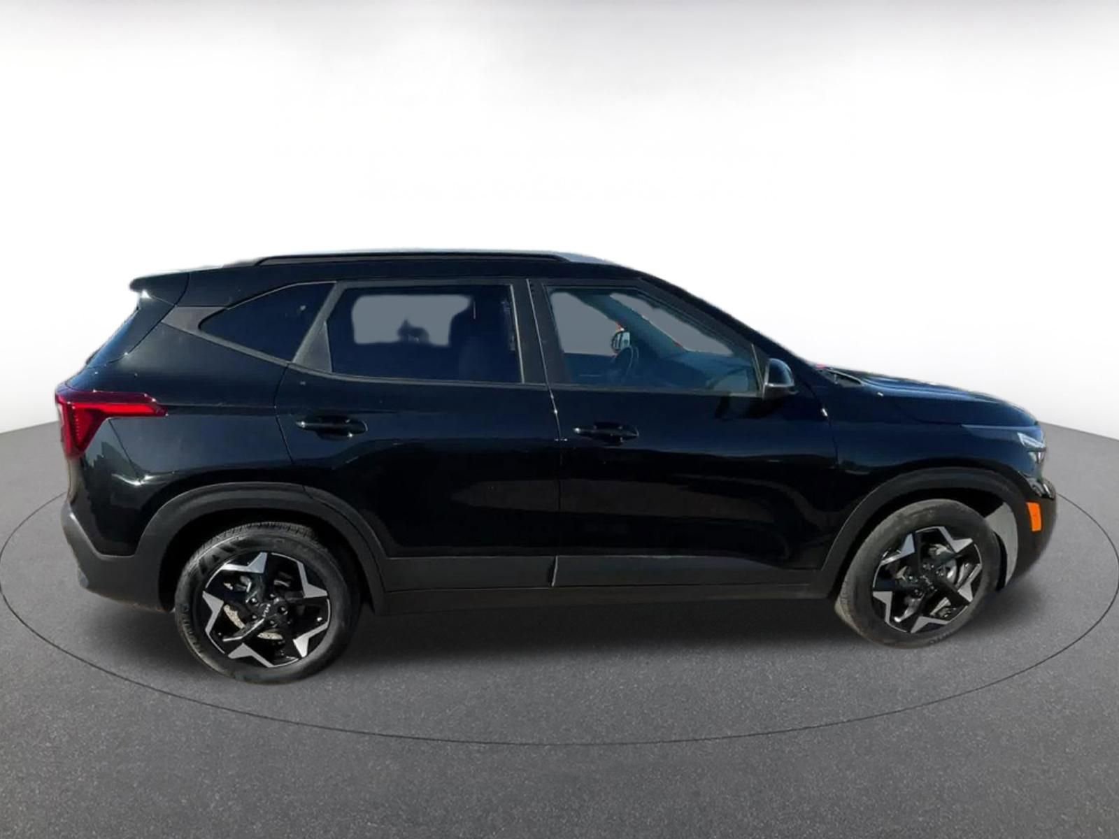 Used 2025 Kia Seltos S image 16