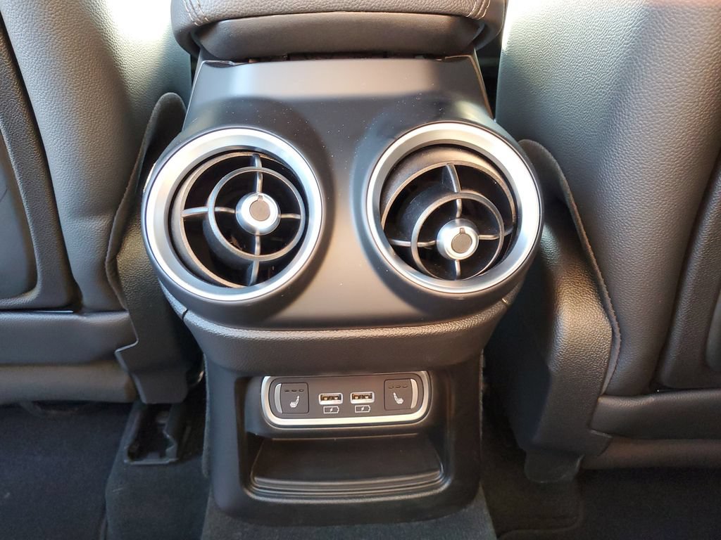 Used 2024 Alfa Romeo Stelvio Sprint AWD/4WD image 12
