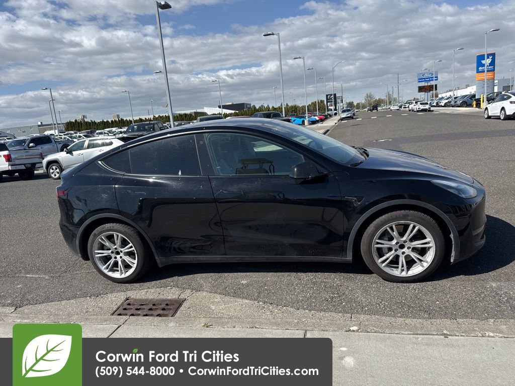 Used 2021 Tesla Model Y Long Range image 6
