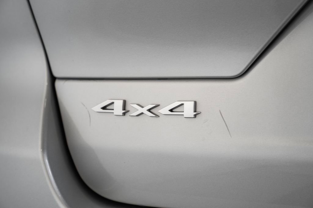 New 2025 Jeep Grand Cherokee Summit image 8