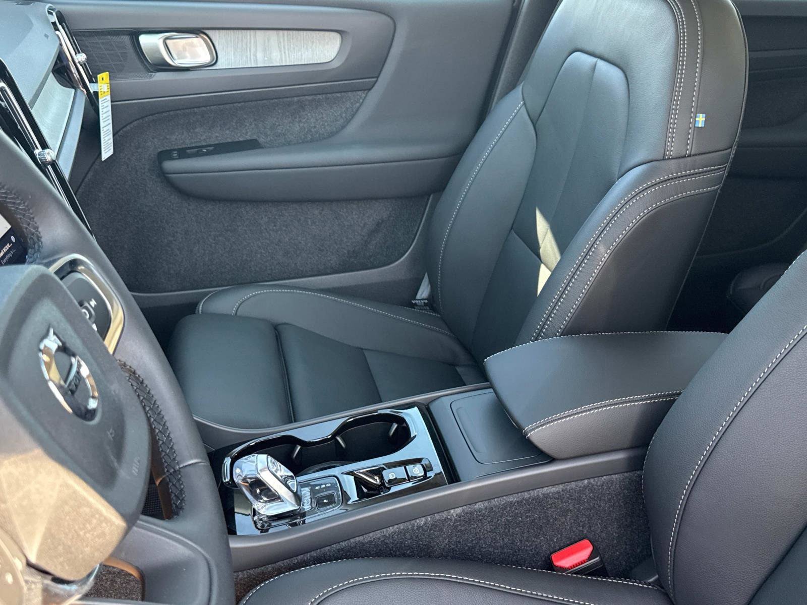 New 2026 Volvo XC40 B5 Plus w/ Climate Package AWD/4WD image 20