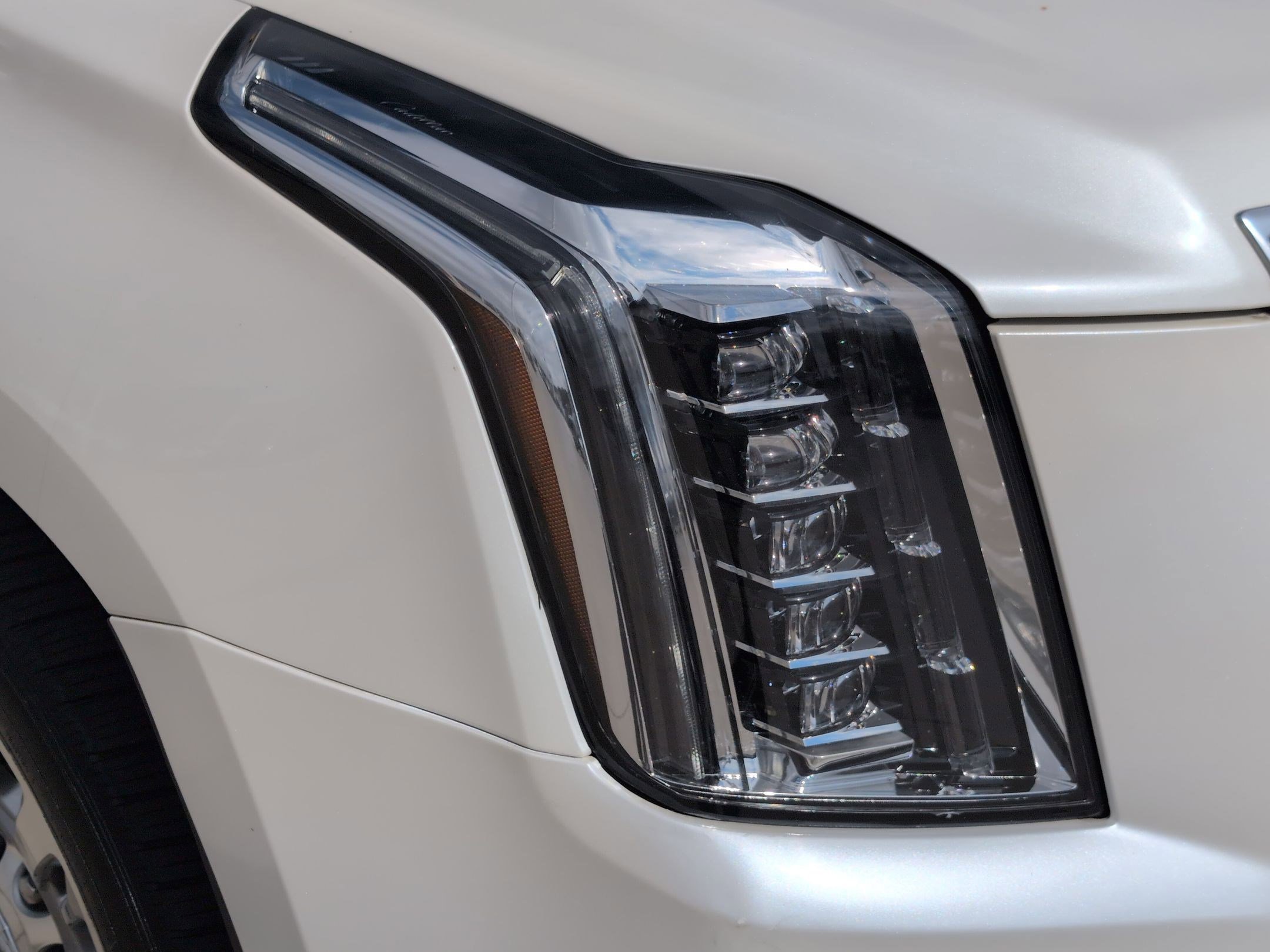 Used 2015 Cadillac Escalade Premium image 10