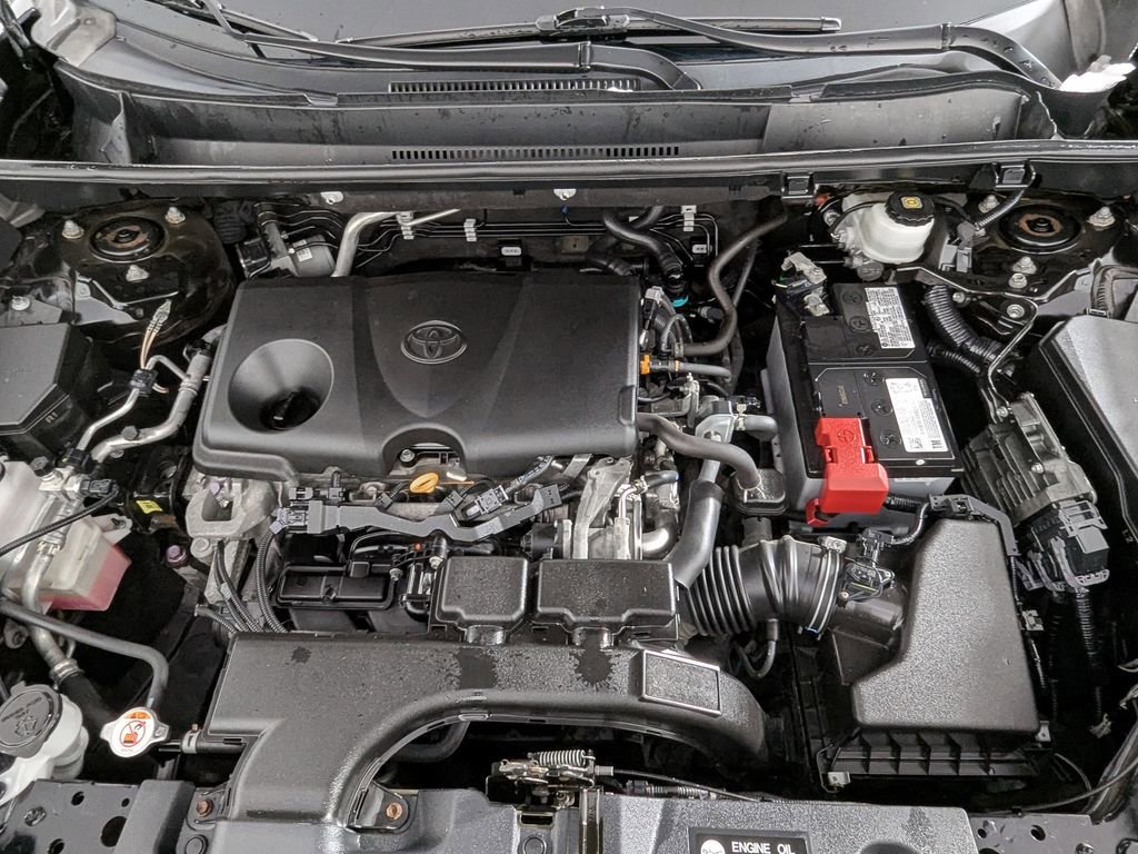 Used 2021 Toyota RAV4 XLE image 43