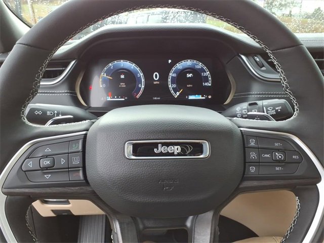 New 2025 Jeep Grand Cherokee Limited image 17