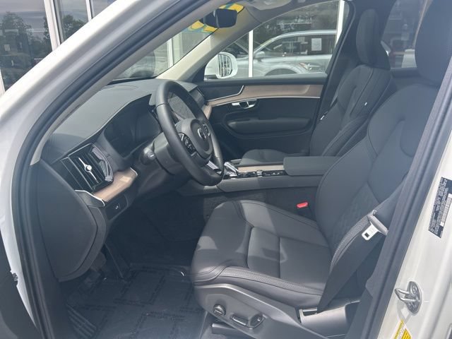 Certified 2025 Volvo XC90 B6 Plus AWD/4WD image 17