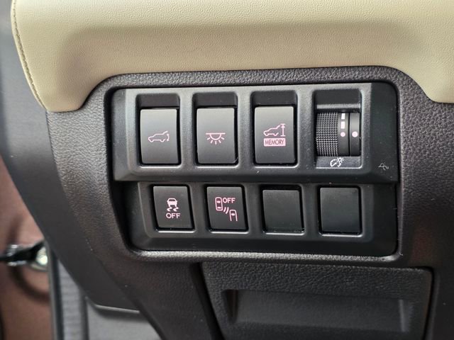 Used 2020 Subaru Ascent Limited w/ Technology Package image 46