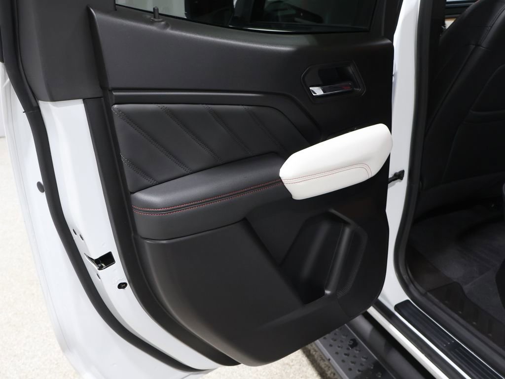 Used 2025 GMC Canyon AT4 w/ AT4X Package image 22