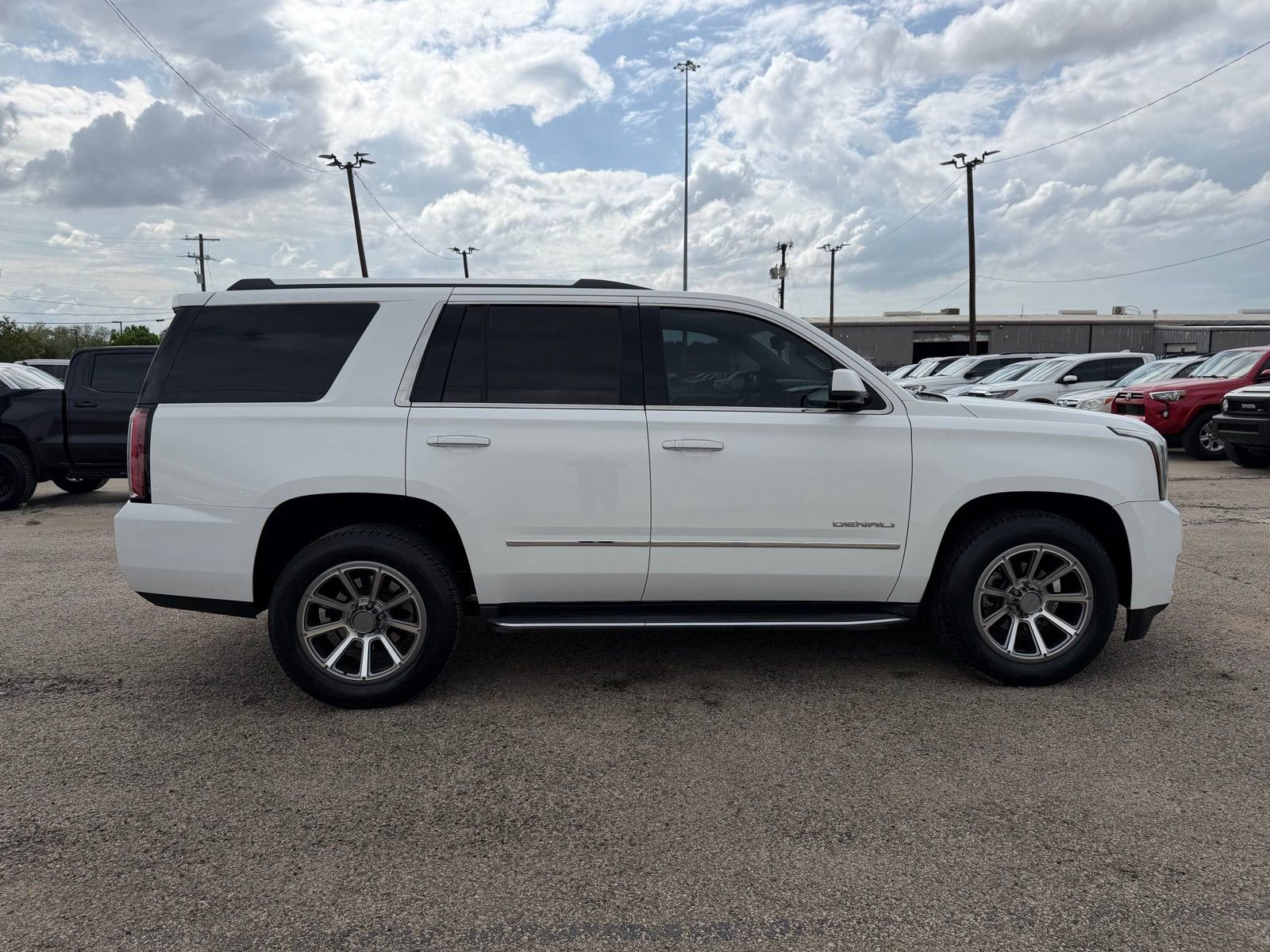 Used 2016 GMC Yukon Denali w/ Open Road Package AWD/4WD image 8