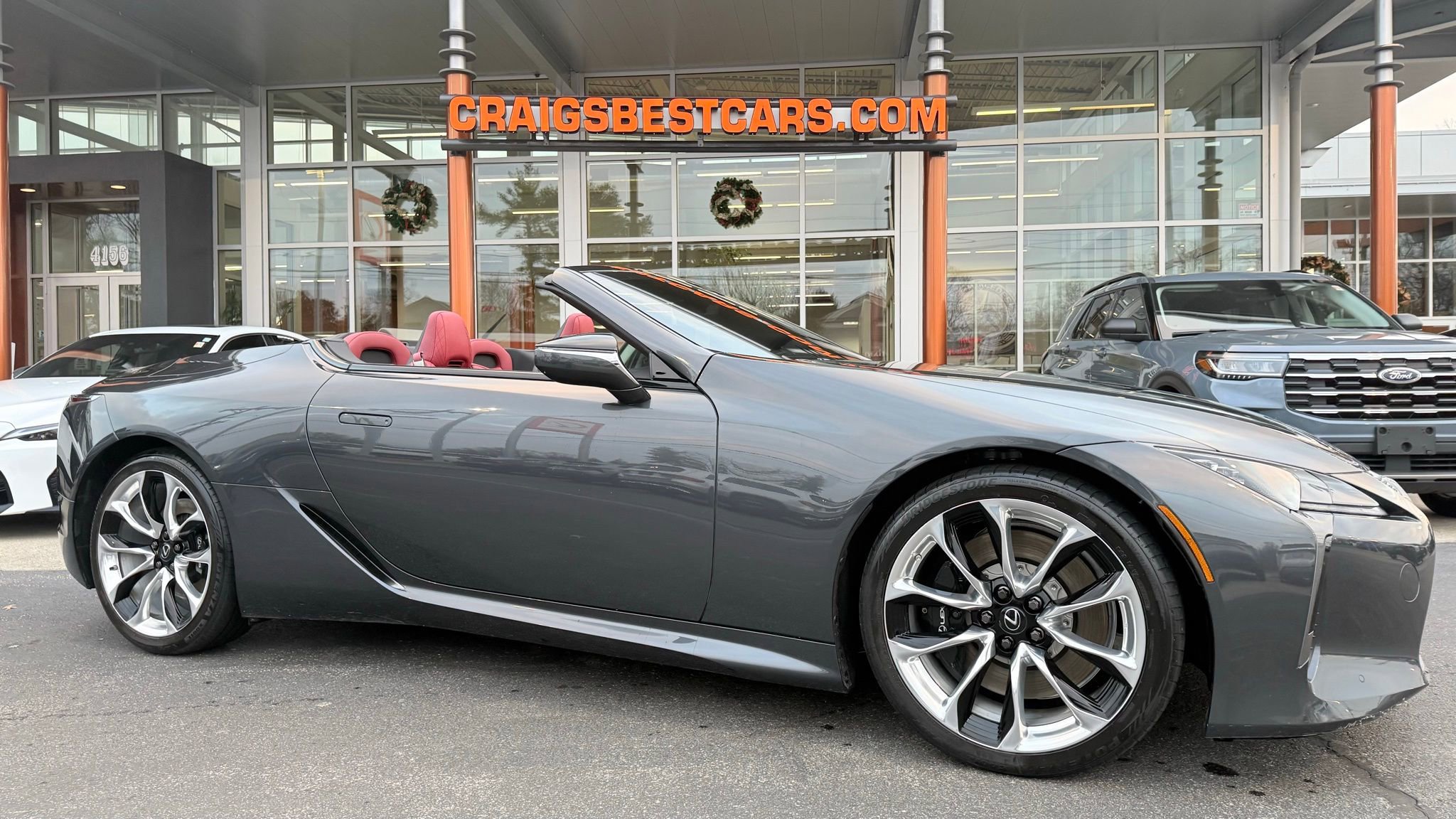 Used 2021 Lexus LC 500 Convertible image 2