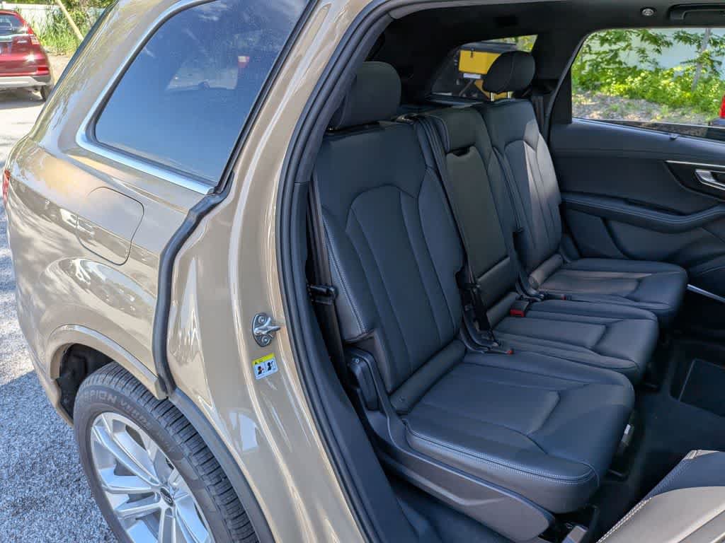 Certified 2025 Audi Q7 3.0T Prestige AWD/4WD image 22