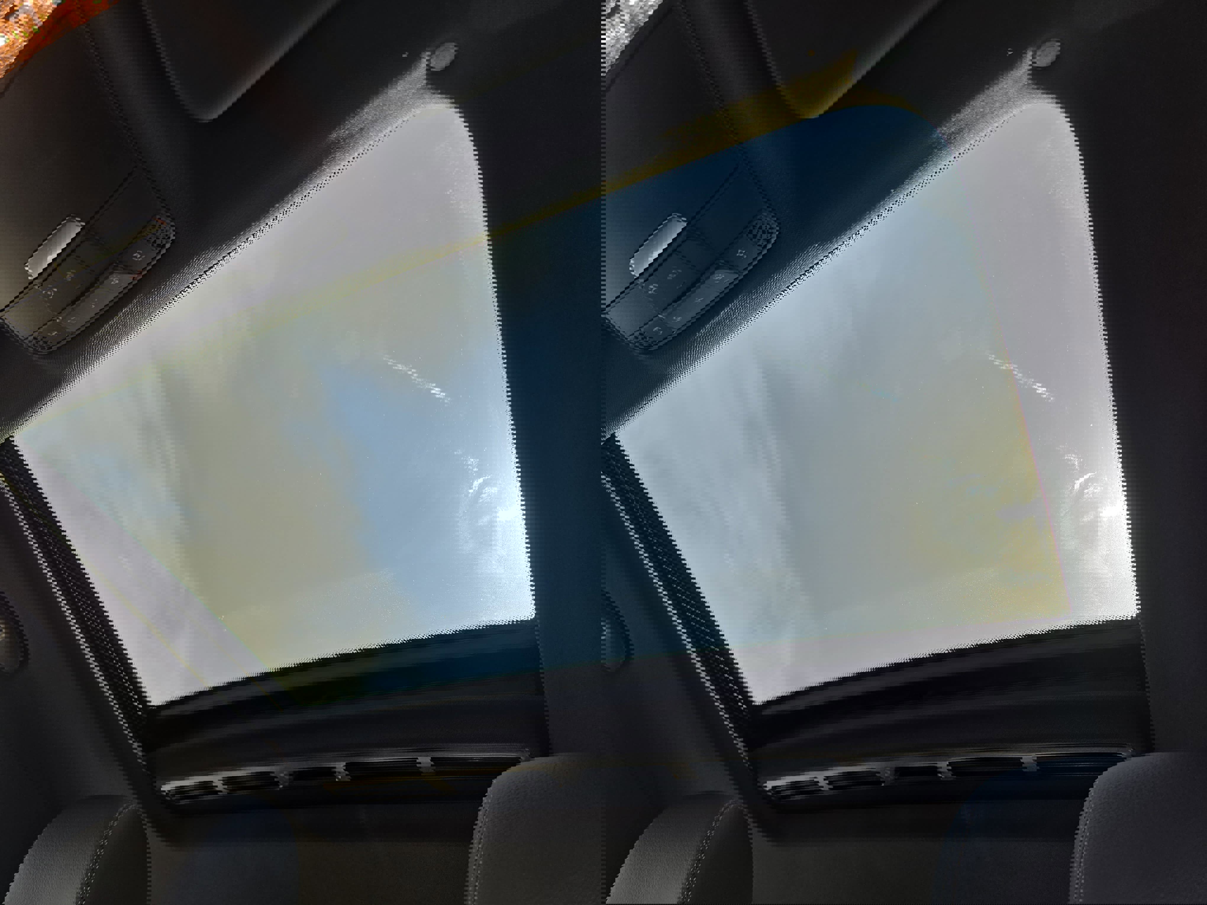 Used 2019 Mercedes-Benz E 300 4MATIC image 30