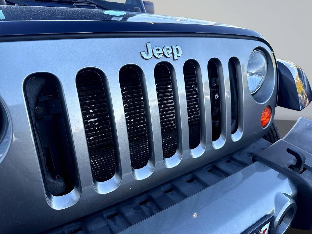 Used 2013 Jeep Wrangler Sport AWD/4WD image 35