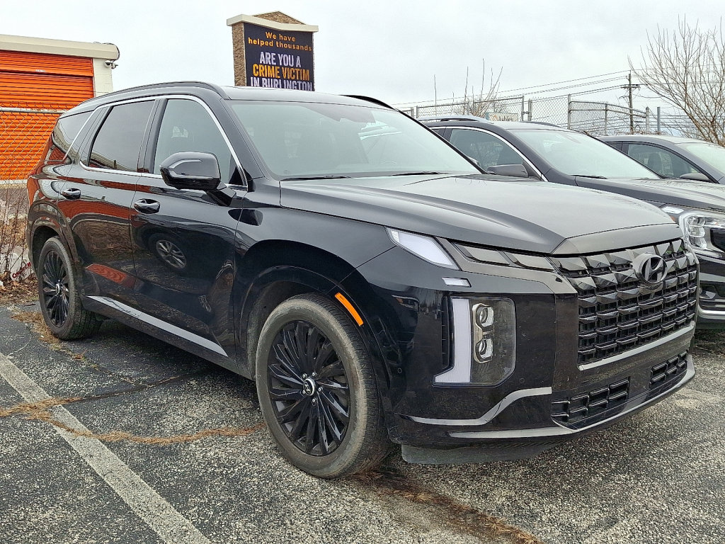Used 2024 Hyundai Palisade Calligraphy image 3