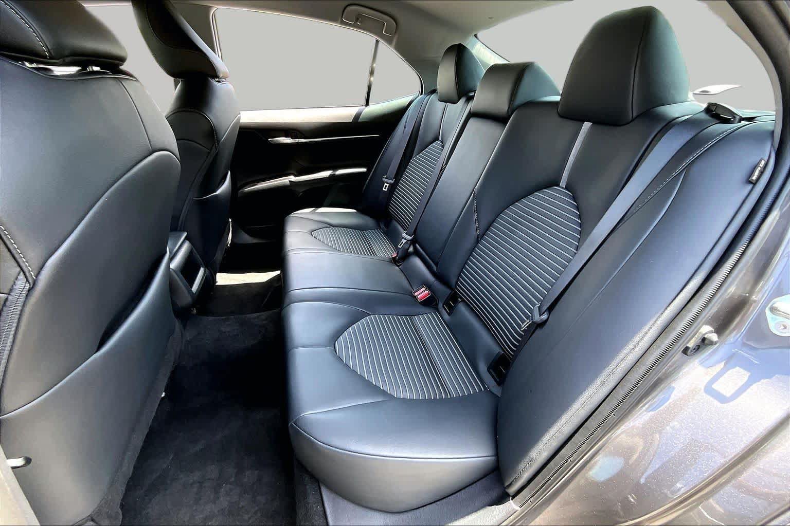 Used 2023 Toyota Camry SE FWD image 19