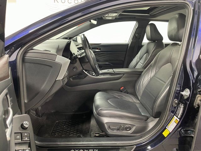 Used 2021 Toyota Avalon Limited w/ Advanced Safety Package FWD image 11