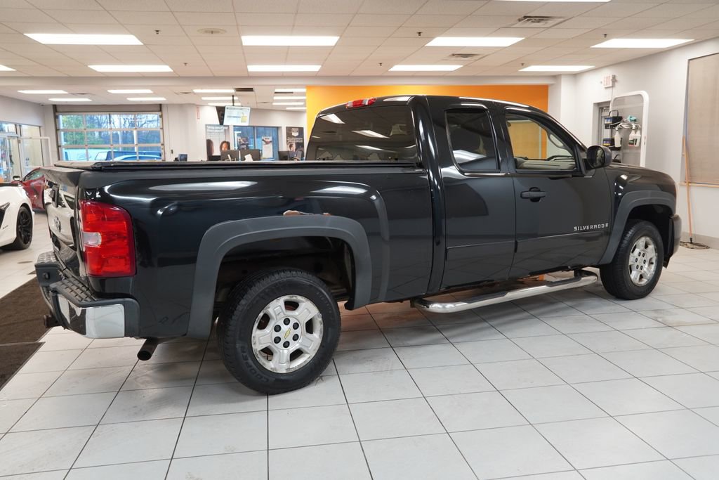 Used 2007 Chevrolet Silverado 1500 LT w/ Towing Package RWD image 10