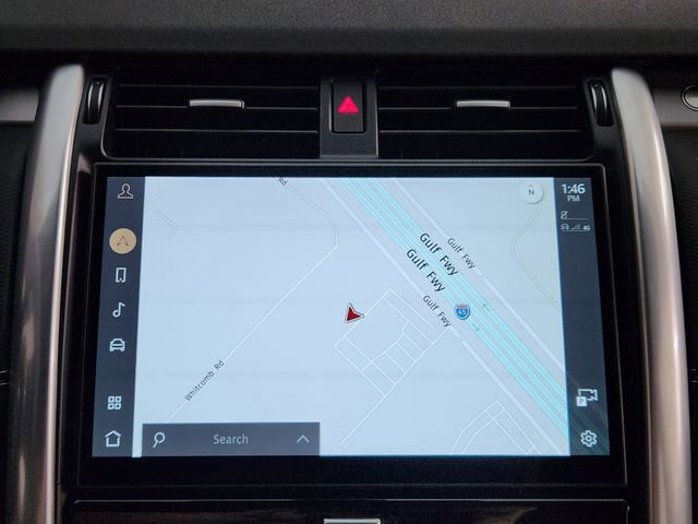 Used 2025 Land Rover Discovery Dynamic SE image 15