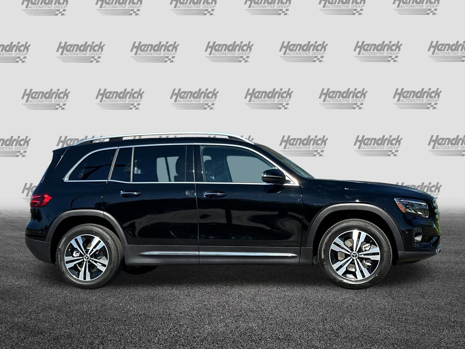 Used 2025 Mercedes-Benz GLB 250 250 image 3