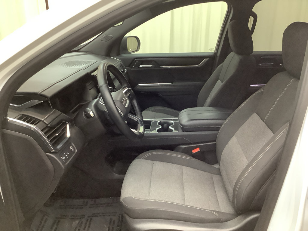 Used 2025 GMC Acadia Elevation FWD image 15