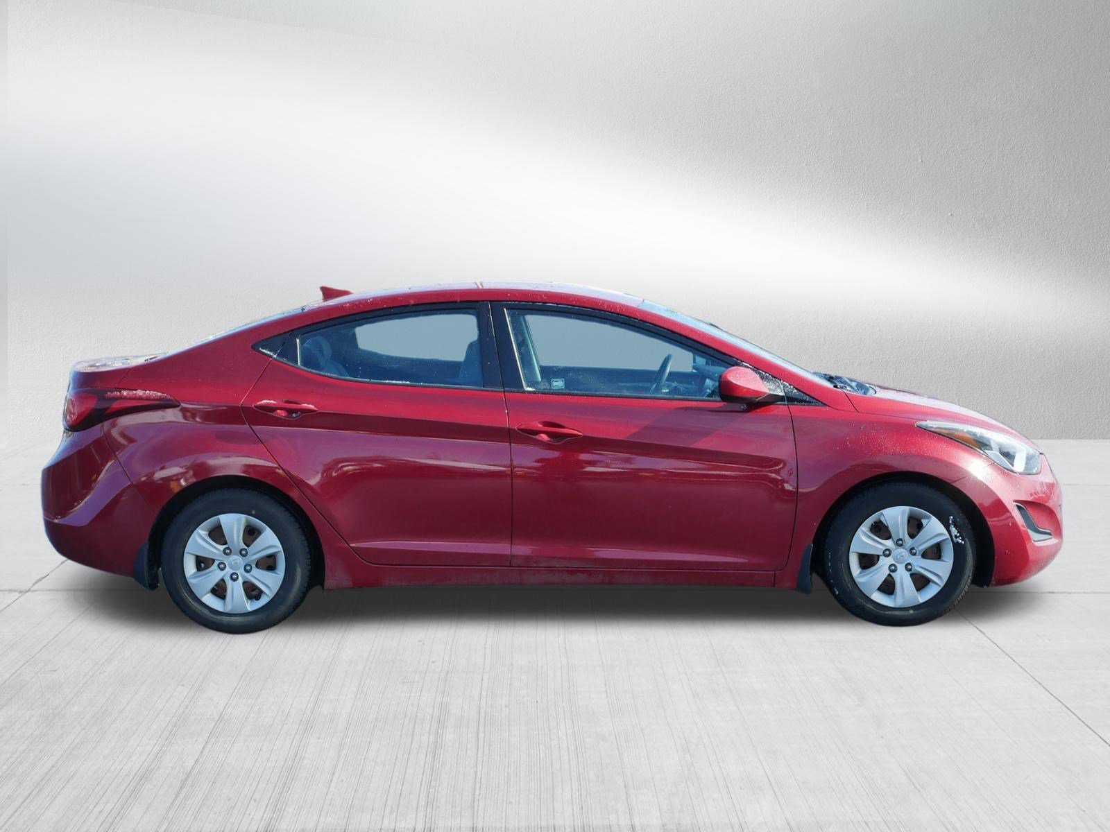 Used 2016 Hyundai Elantra SE FWD image 8