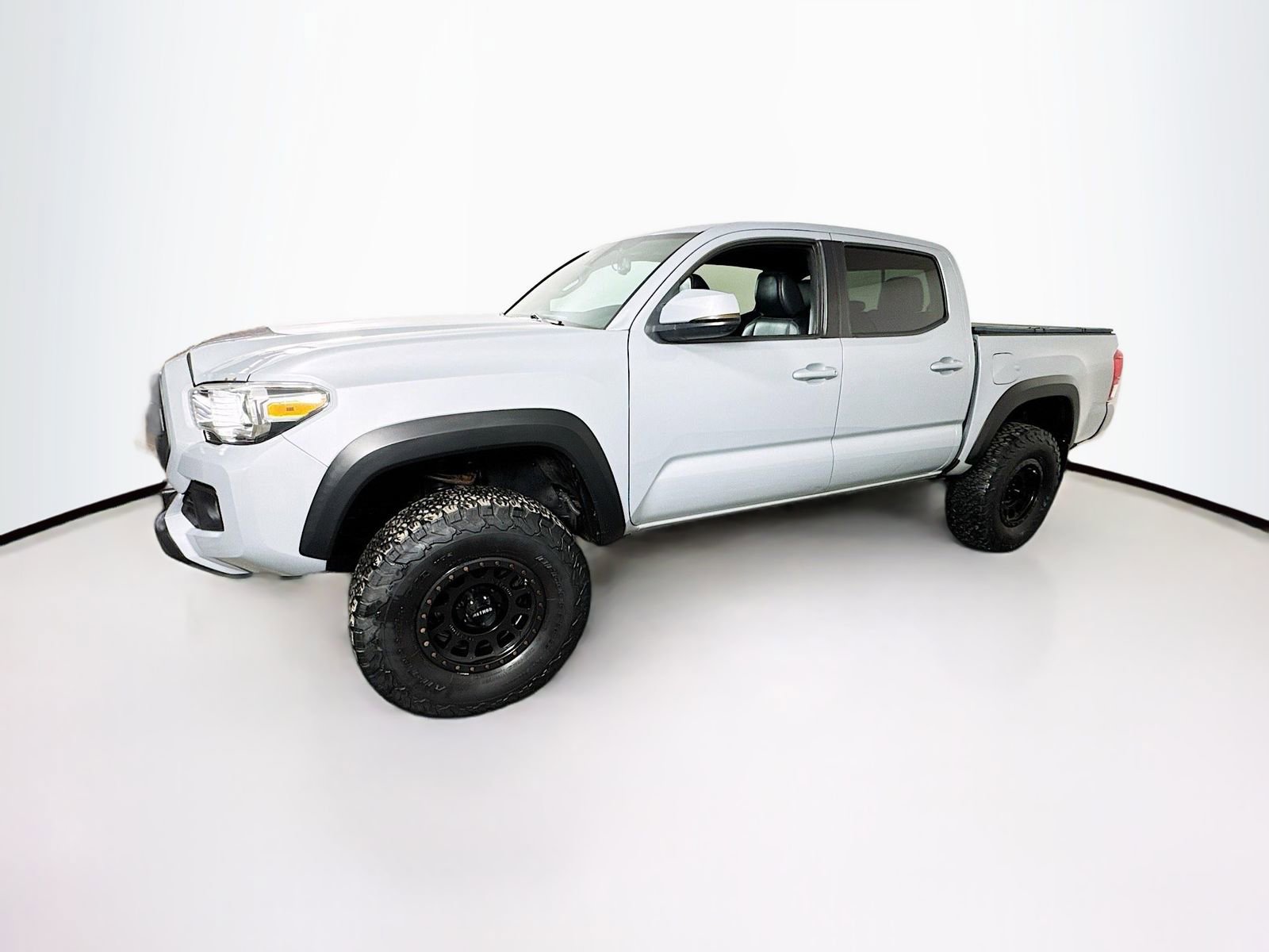 Used 2018 Toyota Tacoma TRD Off-Road image 4
