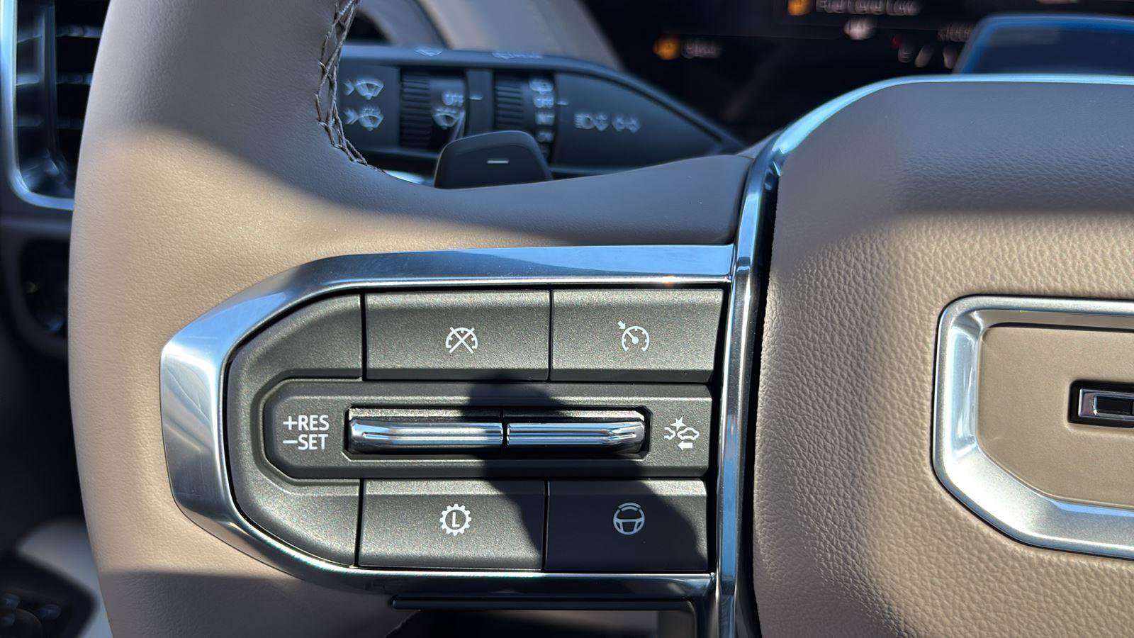 New 2026 GMC Yukon Denali w/ Advanced Technology Package image 32