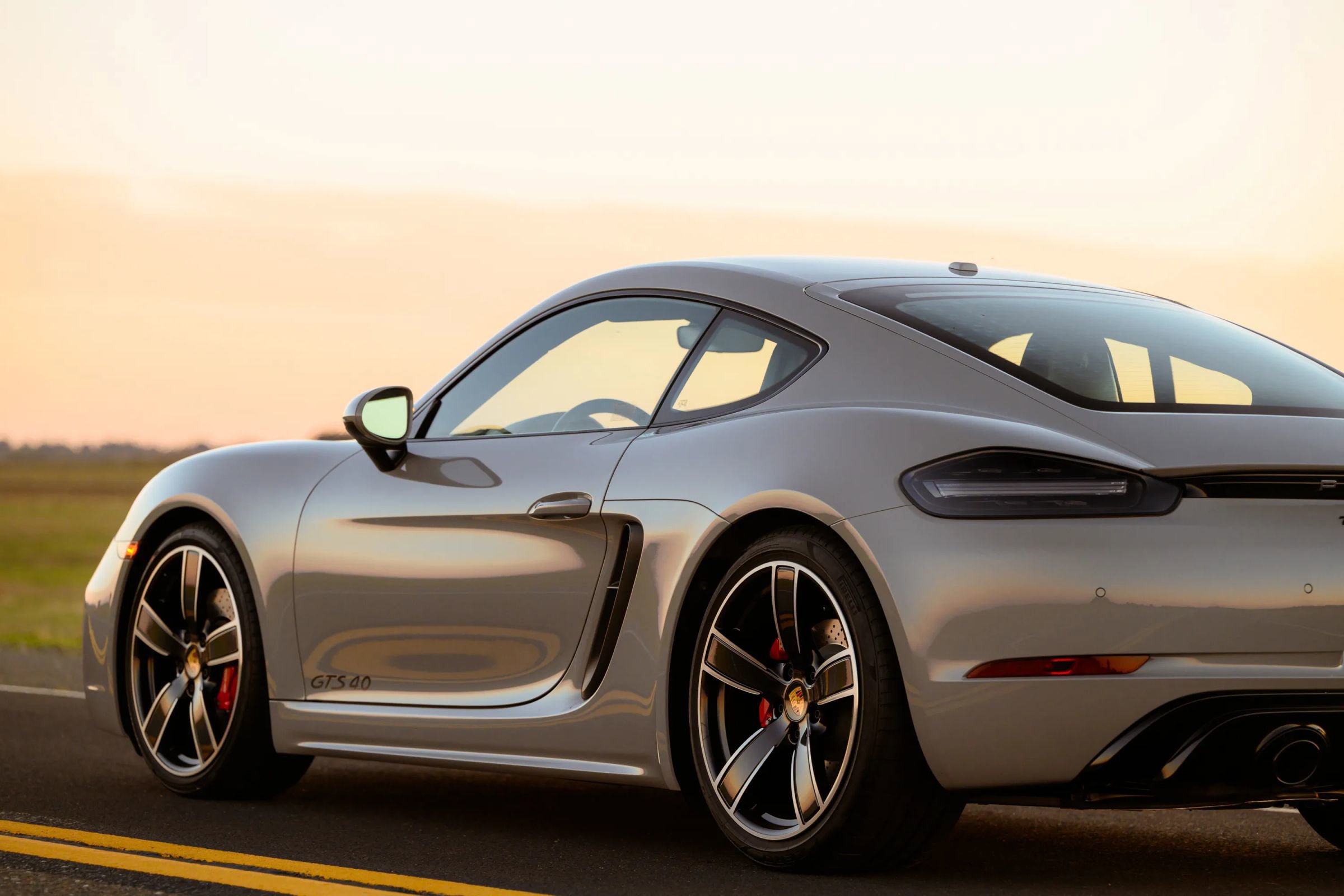 Used 2024 Porsche 718 Cayman GT4 image 18