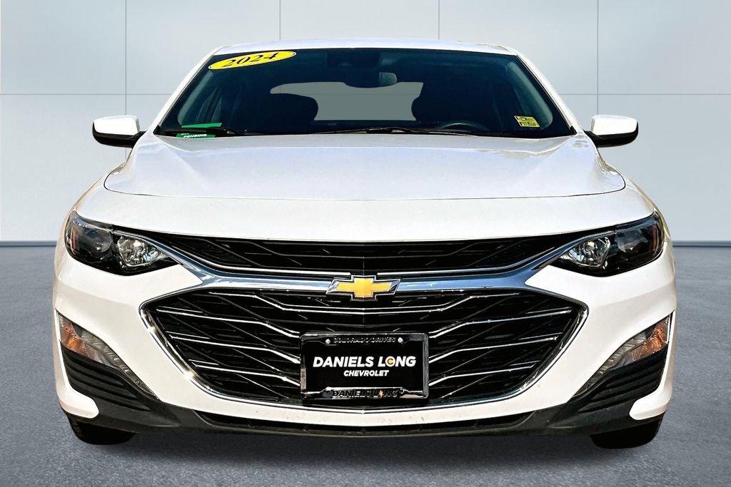Used 2024 Chevrolet Malibu LT image 3