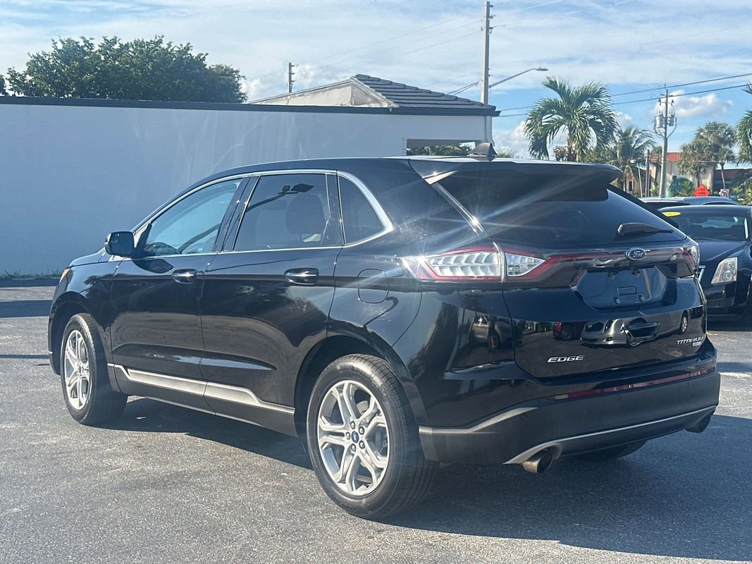 Used 2018 Ford Edge Titanium w/ Equipment Group 301A image 3