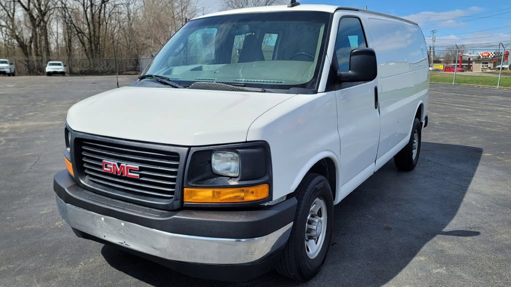 Used 2017 GMC Savana 2500 RWD image 3