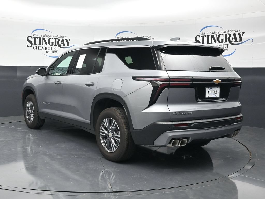 Used 2026 Chevrolet Traverse LT FWD image 6