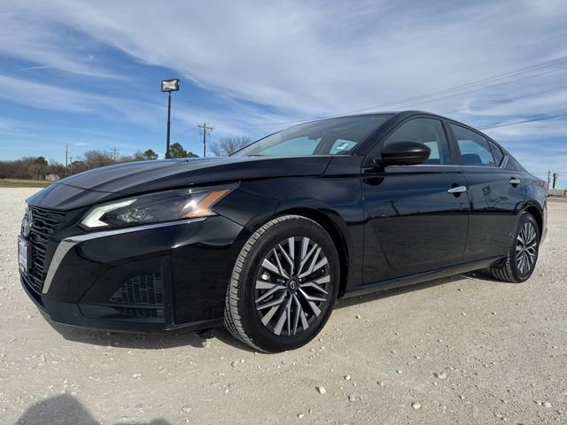 Used 2024 Nissan Altima 2.5 SV