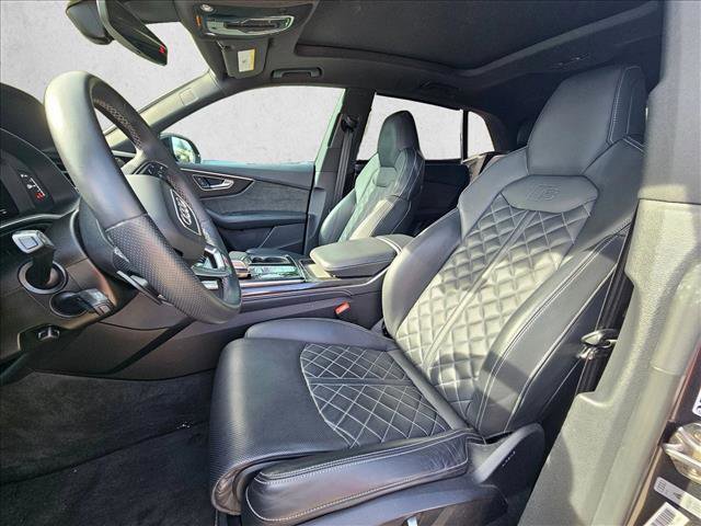 Used 2022 Audi SQ8 Prestige image 11