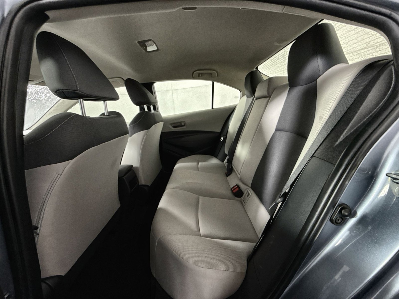 Used 2022 Toyota Corolla LE image 23