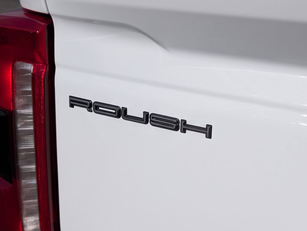 New 2026 Ford F250 Lariat w/ Black Appearance Package image 31