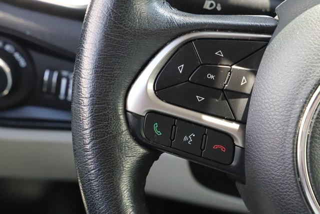 Used 2022 Jeep Renegade Latitude w/ Convenience Group AWD/4WD image 23